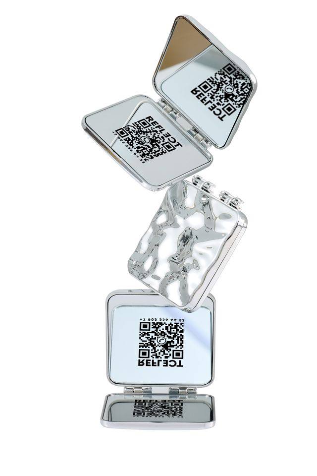 Зеркальце с QR-кодом